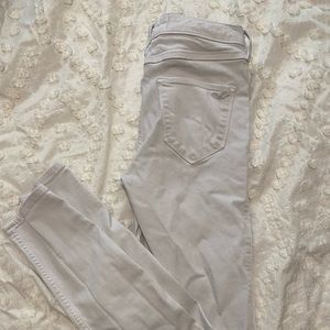 American eagle white high rise skinny jeans